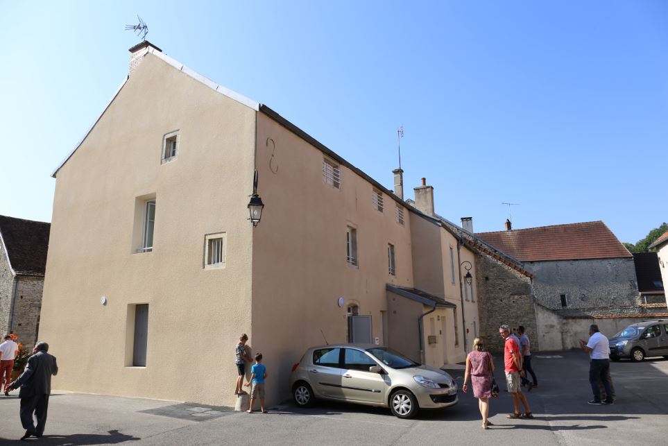 Accessibilit&eacute;, services publics, logement, Til-Chatel inaugure ses nouveaux am&eacute;nagements