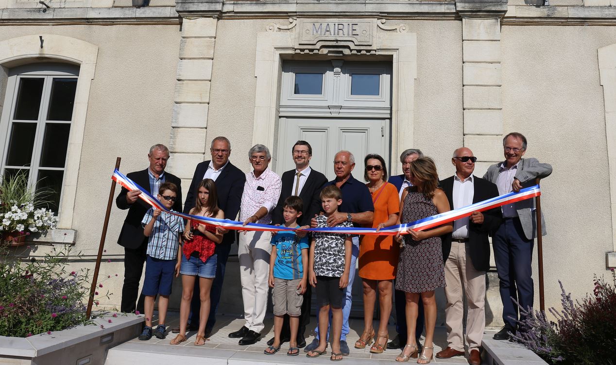 Accessibilit&eacute;, services publics, logement, Til-Chatel inaugure ses nouveaux am&eacute;nagements