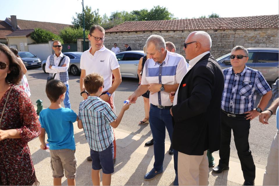 Accessibilit&eacute;, services publics, logement, Til-Chatel inaugure ses nouveaux am&eacute;nagements