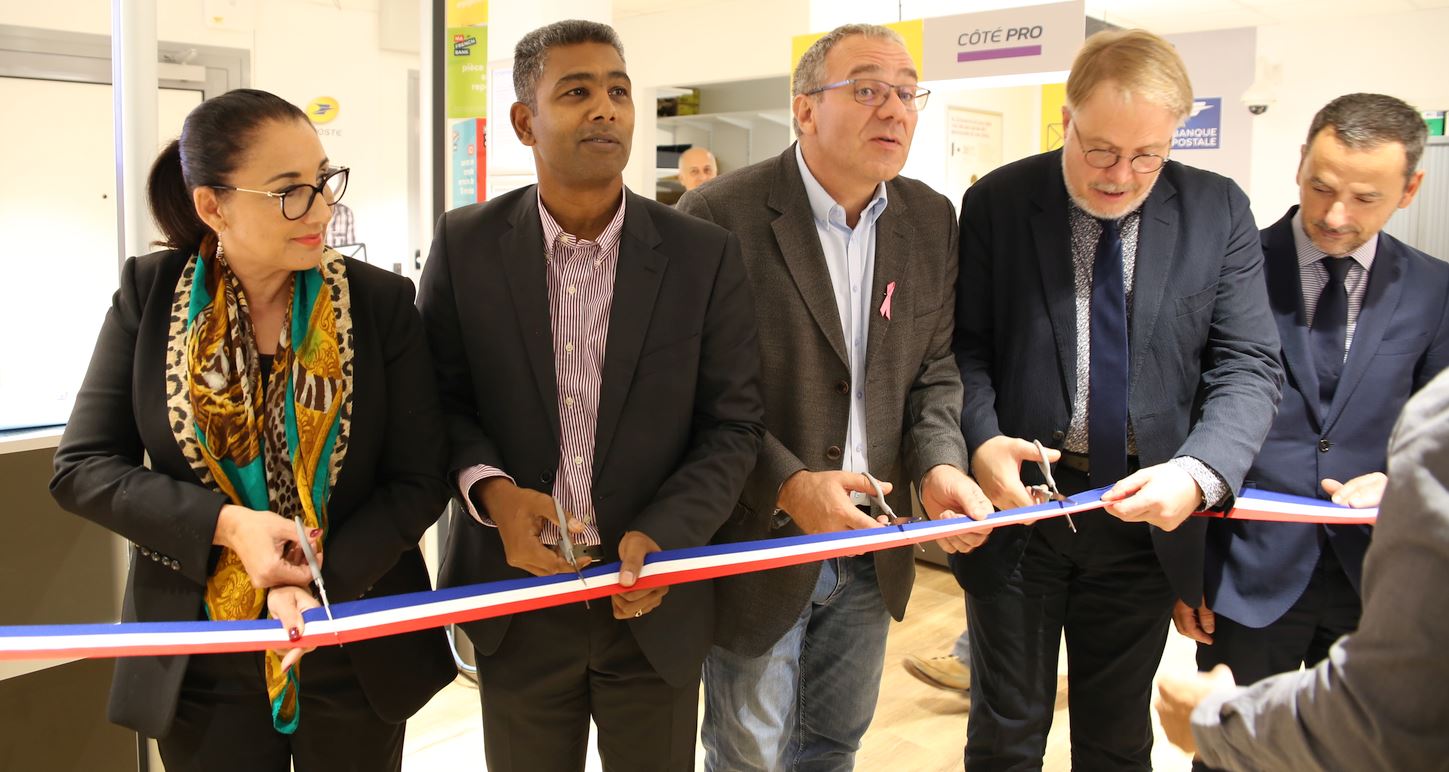 La ville de Chen&ocirc;ve et La Poste main dans la main pour un service de qualit&eacute; aux habitants.