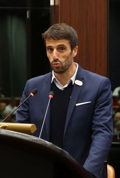 TONY ESTANGUET