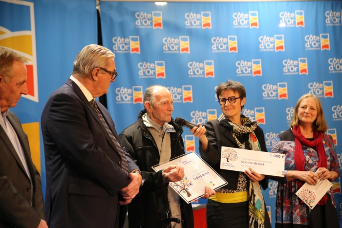 Les 4&egrave;mes assises du b&eacute;n&eacute;volat. Troph&eacute;e de la pr&eacute;servation de l&rsquo;environnement : Association Graines de No&eacute;