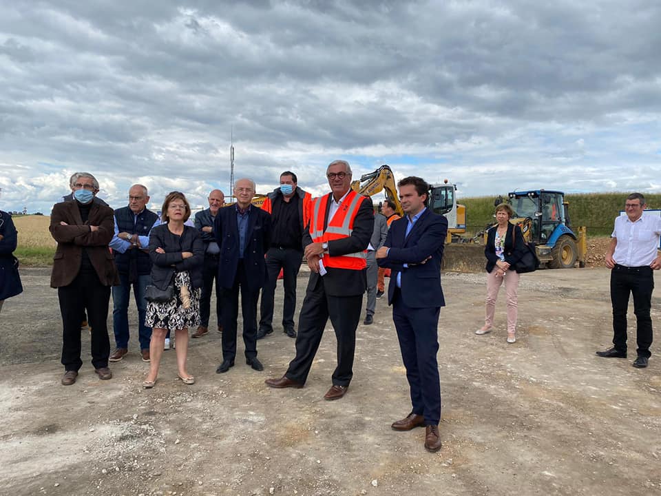 Fran&ccedil;ois Sauvadet visite le chantier du rond-point d&rsquo;Asni&egrave;res-l&egrave;s-Dijon