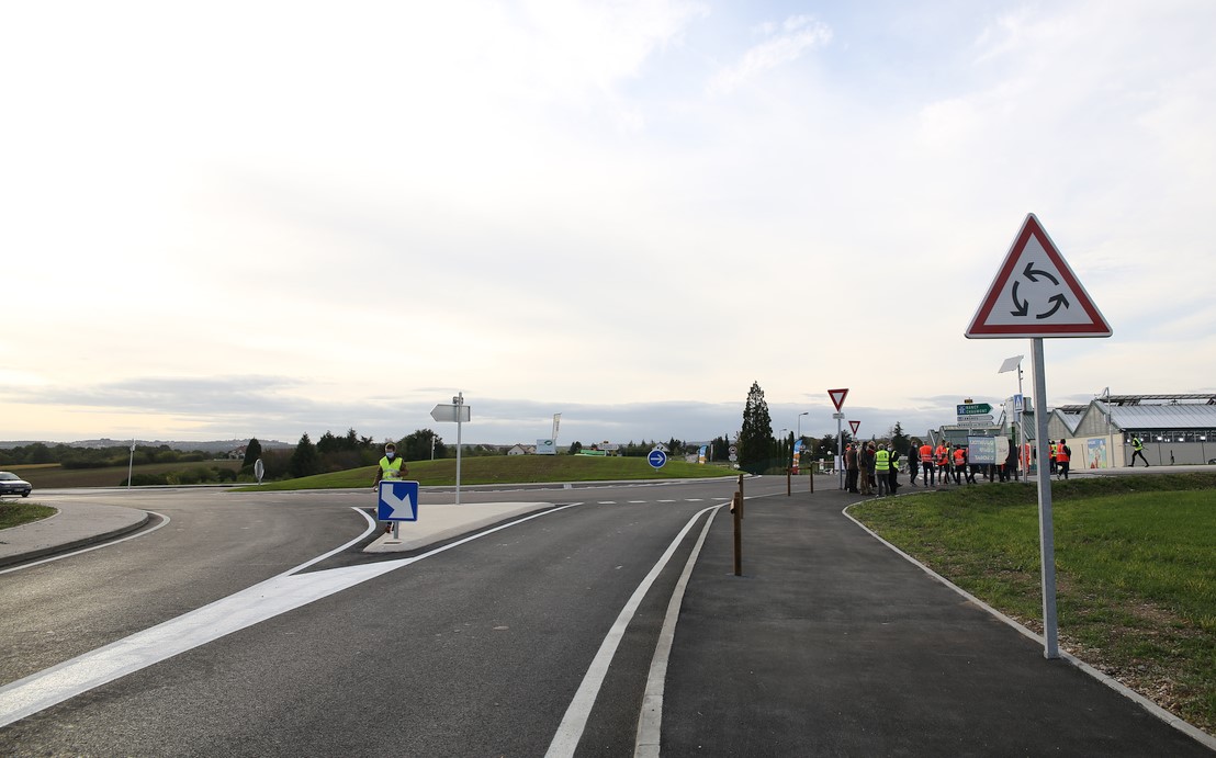L'am&eacute;nagement du rond-point d'Asni&egrave;res-l&egrave;s-Dijon : tout un symbole