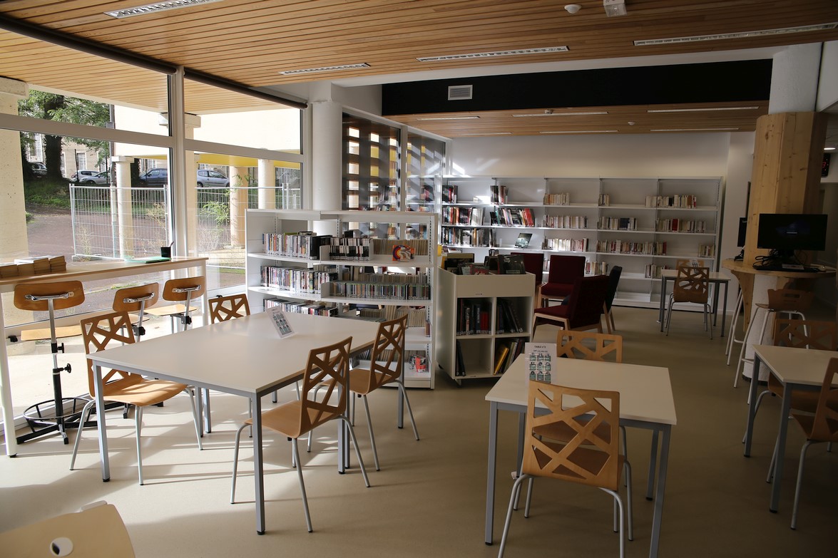 La rénovation du lycée Anna Judic de Semur-en-Auxois inaugurée La rénovation du lycée Anna Judic de Semur-en-Auxois inaugurée