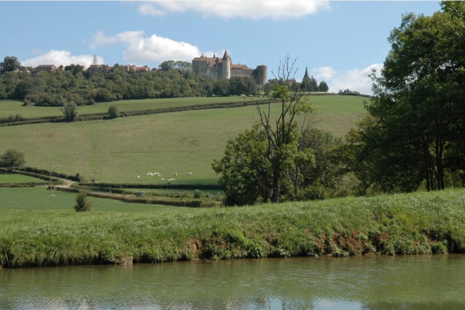 Le label &laquo; V&eacute;lo & Fromages &raquo; est attribu&eacute; &agrave; la Voie verte du Canal de Bourgogne