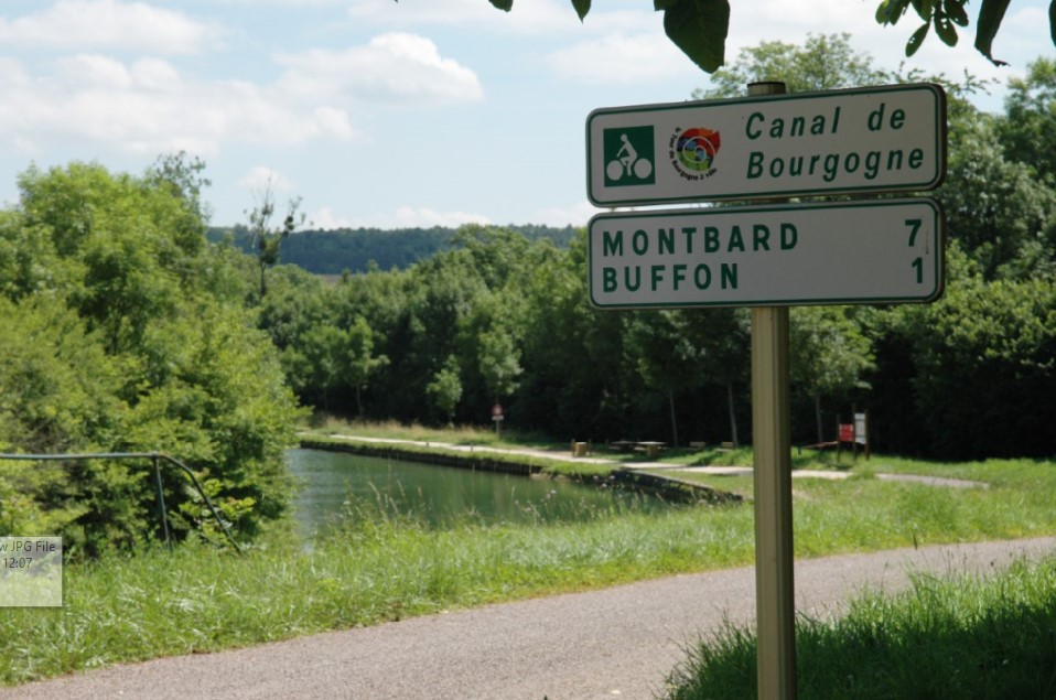 Le label &laquo; V&eacute;lo & Fromages &raquo; est attribu&eacute; &agrave; la Voie verte du Canal de Bourgogne