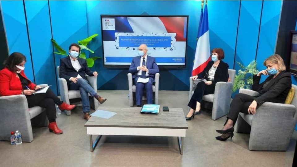 Le pr&eacute;fet &agrave; l'&eacute;coute des maires