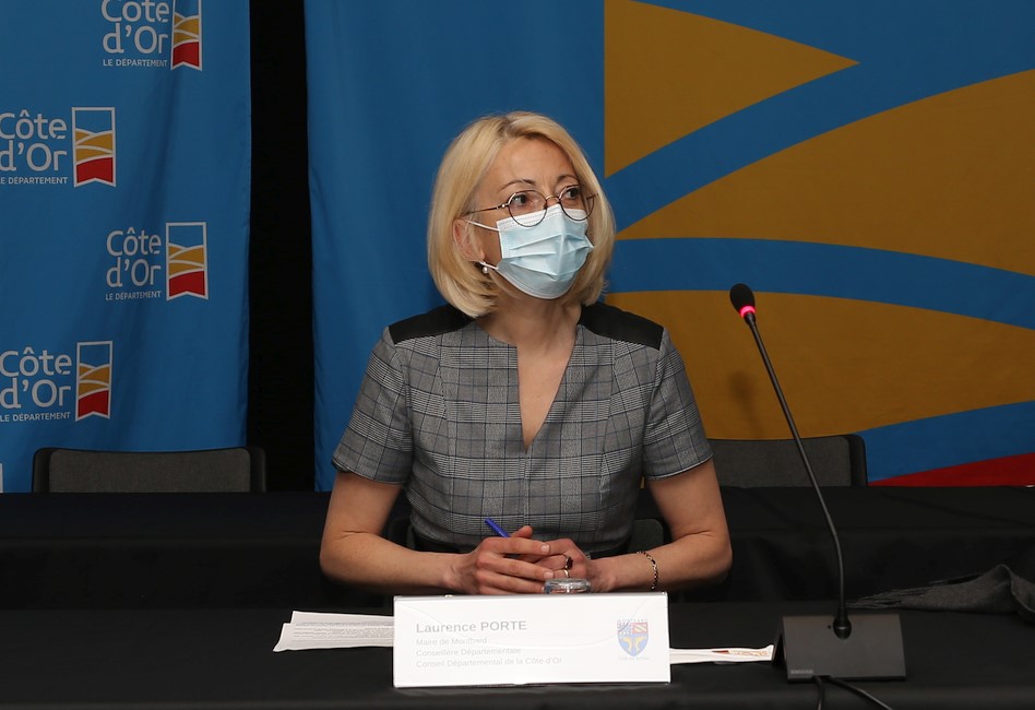 Laurence Porte, maire de Montbard,