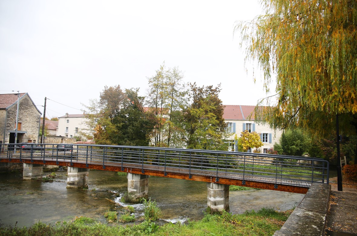 Is-sur-Tille inaugure la passerelle Trucheb&oelig;uf