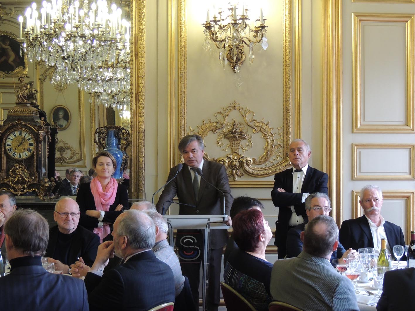 Les sénateurs de la Côte-d'Or reçoivent leurs pairs