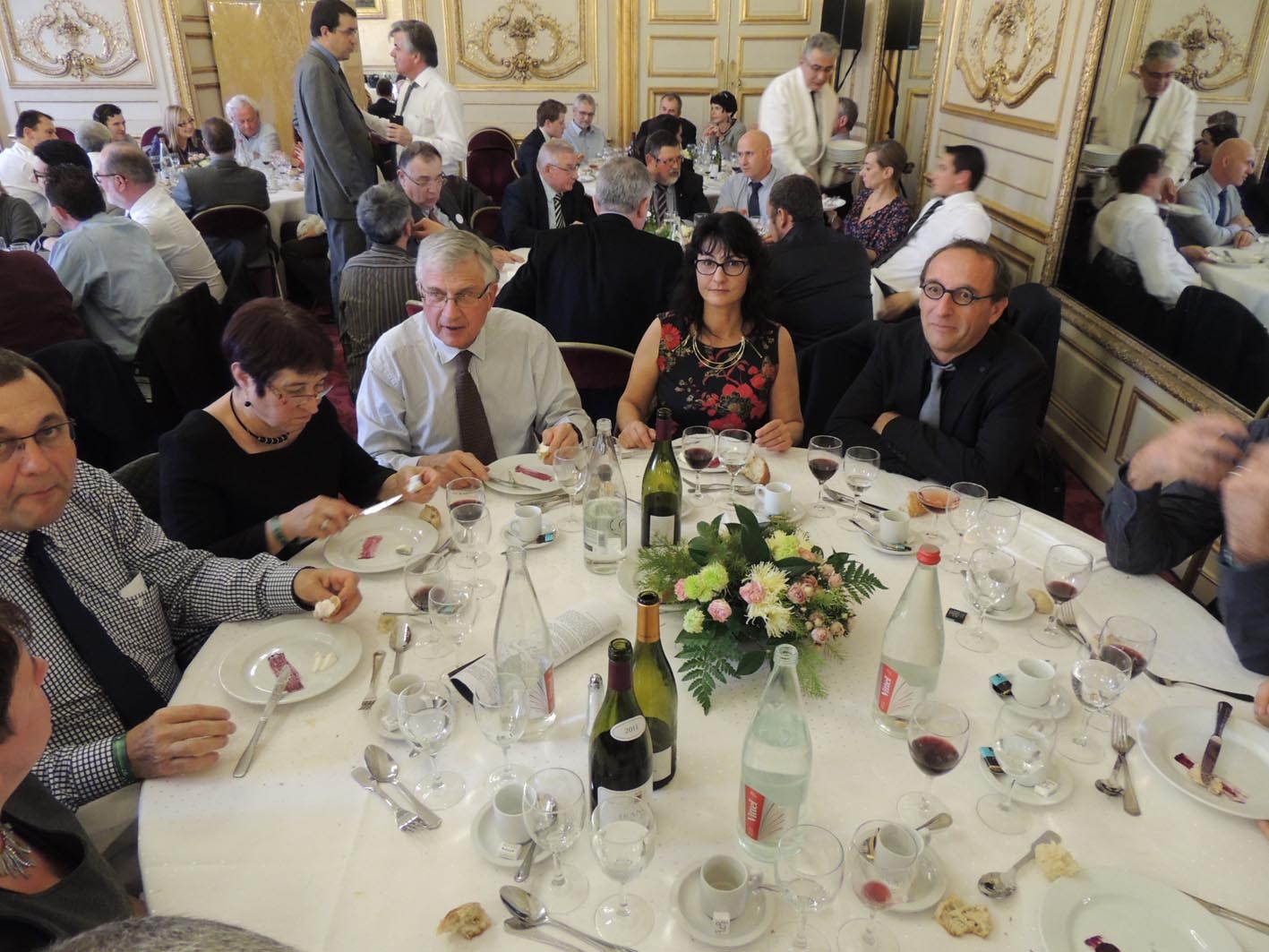 Les sénateurs de la Côte-d'Or reçoivent leurs pairs