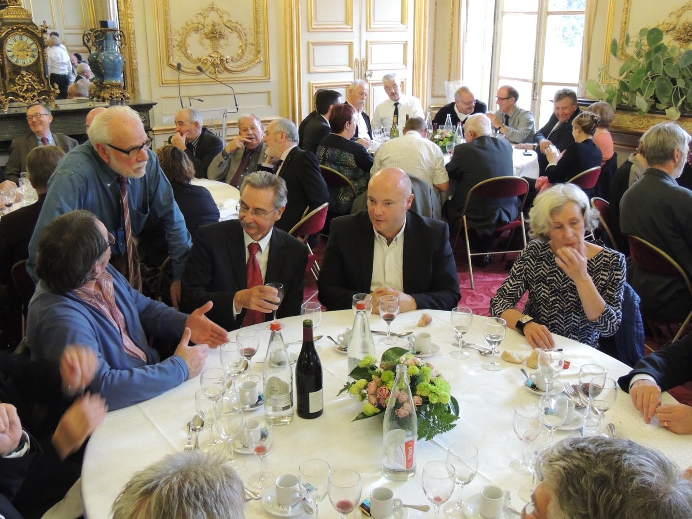 Les sénateurs de la Côte-d'Or reçoivent leurs pairs