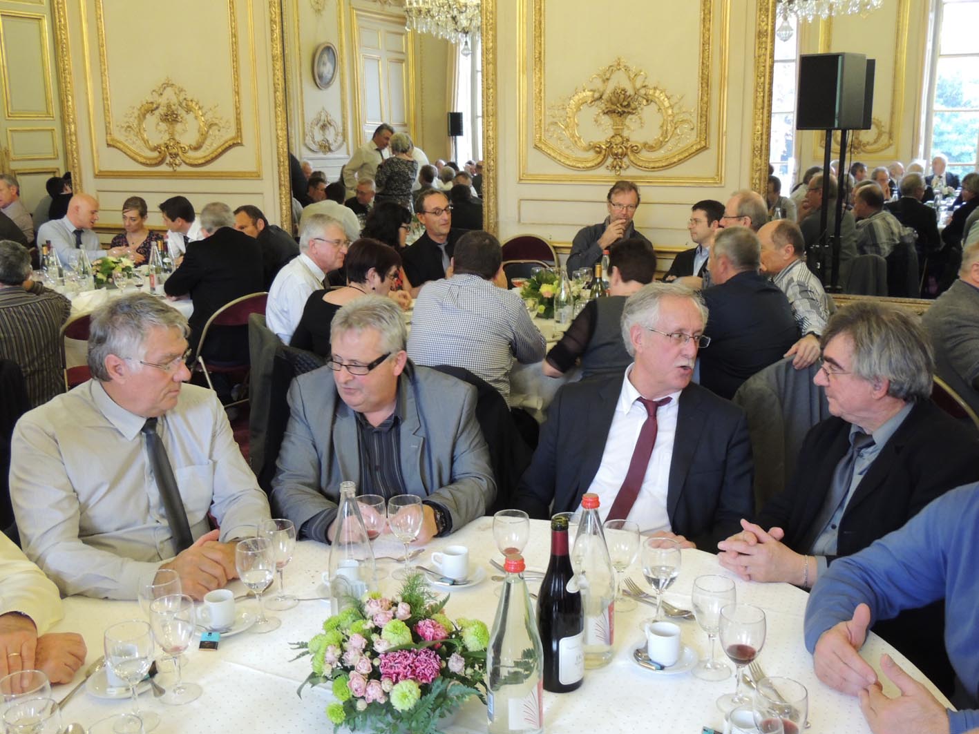 Les sénateurs de la Côte-d'Or reçoivent leurs pairs