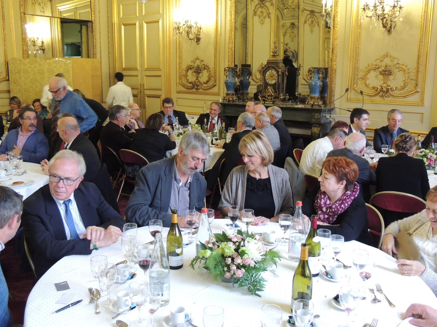 Les sénateurs de la Côte-d'Or reçoivent leurs pairs