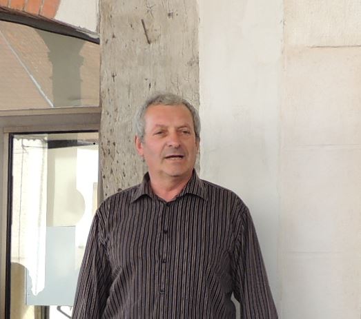 Gemeaux a retrouv&eacute; son commerce de proximit&eacute;. Aux petites Halles