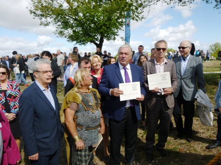 INAUGURATION VERCINGETORIX MARIE QUIQUEMELLE ECHO DES COMMUNES