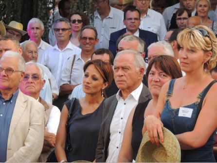 R&eacute;ception des Maires dans les jardins du Conseil D&eacute;partemental. Echo des communes
