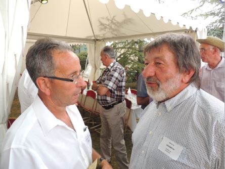 R&eacute;ception des Maires dans les jardins du Conseil D&eacute;partemental. Echo des communes