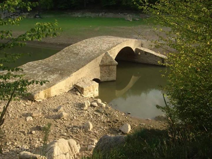 Pont-et-Mass&egrave;ne