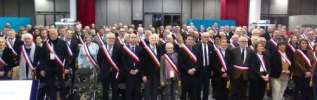 Maires engagés, débordés, malmenés : quels effets sur leur santé ? 