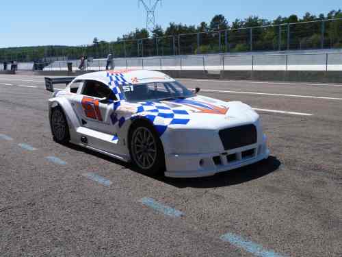 Enfants malades, une journ&eacute;e sur le circuit Dijon-Prenois